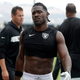 Illustration for article titled Raiders Void Antonio Browns Guaranteed Money, So He Finally Demands That They Release Him